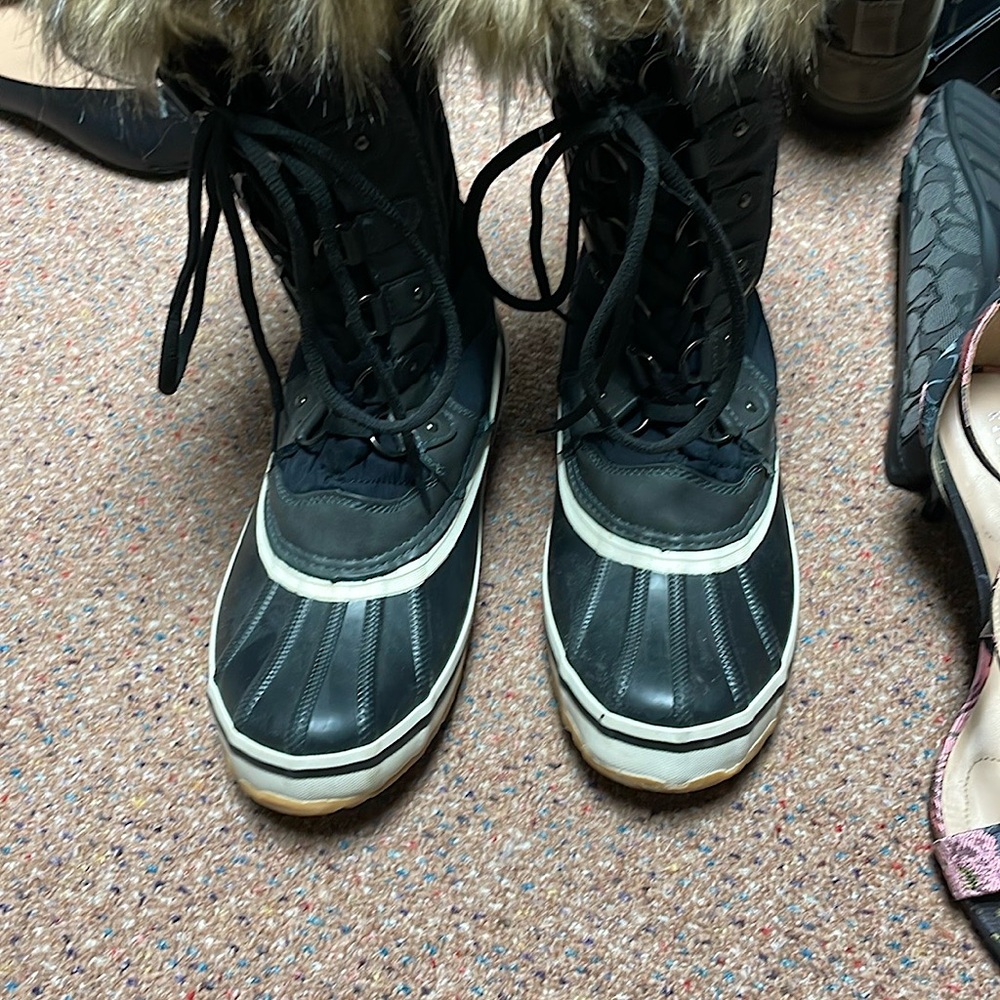 Women's Black Winter Boots
